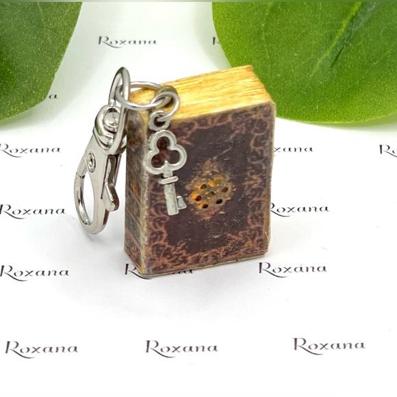 Book Charms-Adorable One of a kind mini books-Polymer Clay Book- Great gift - Picture 2 of 5